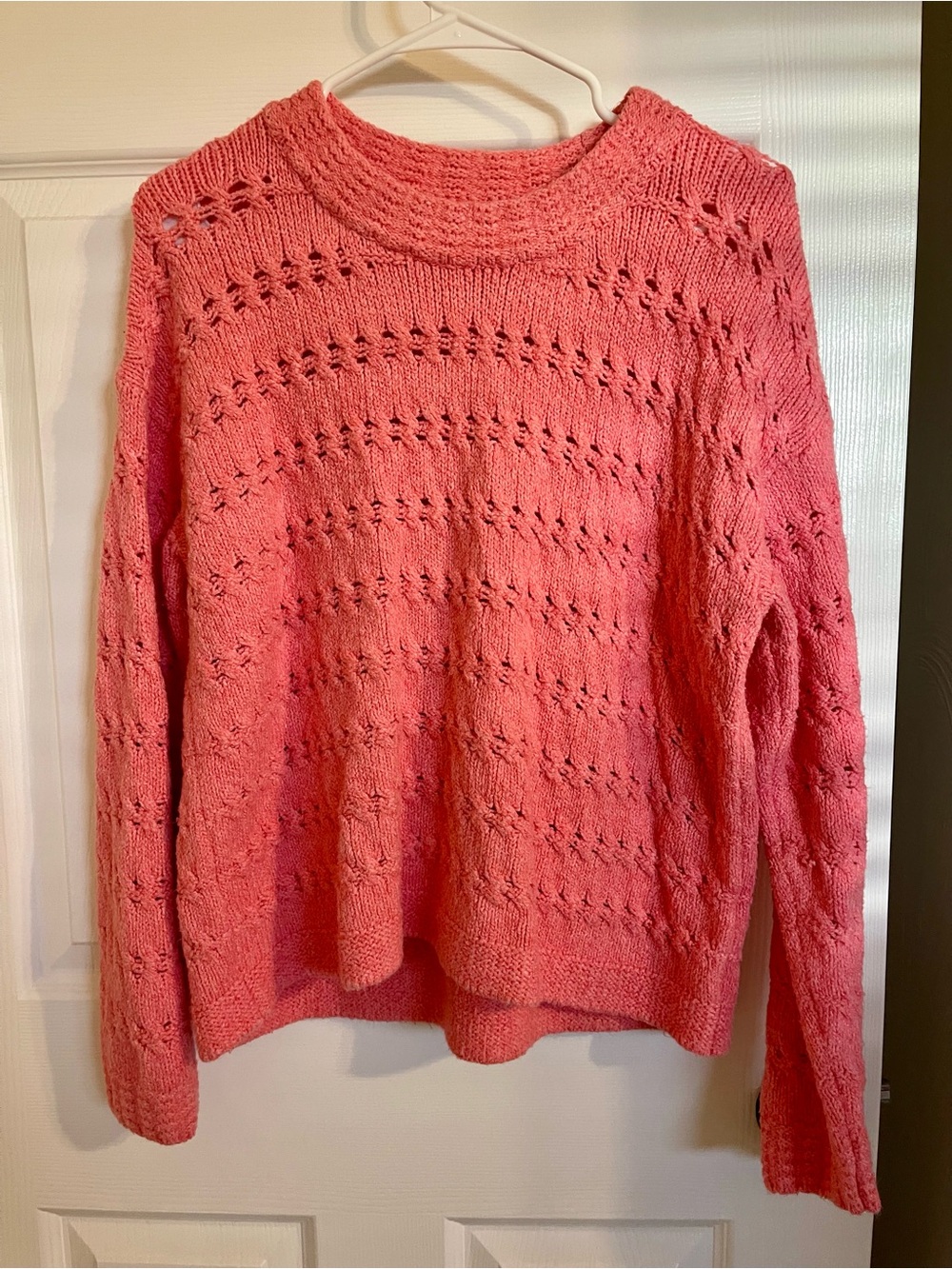 Old Navy Open-Knit Crewneck Sweater in Coral